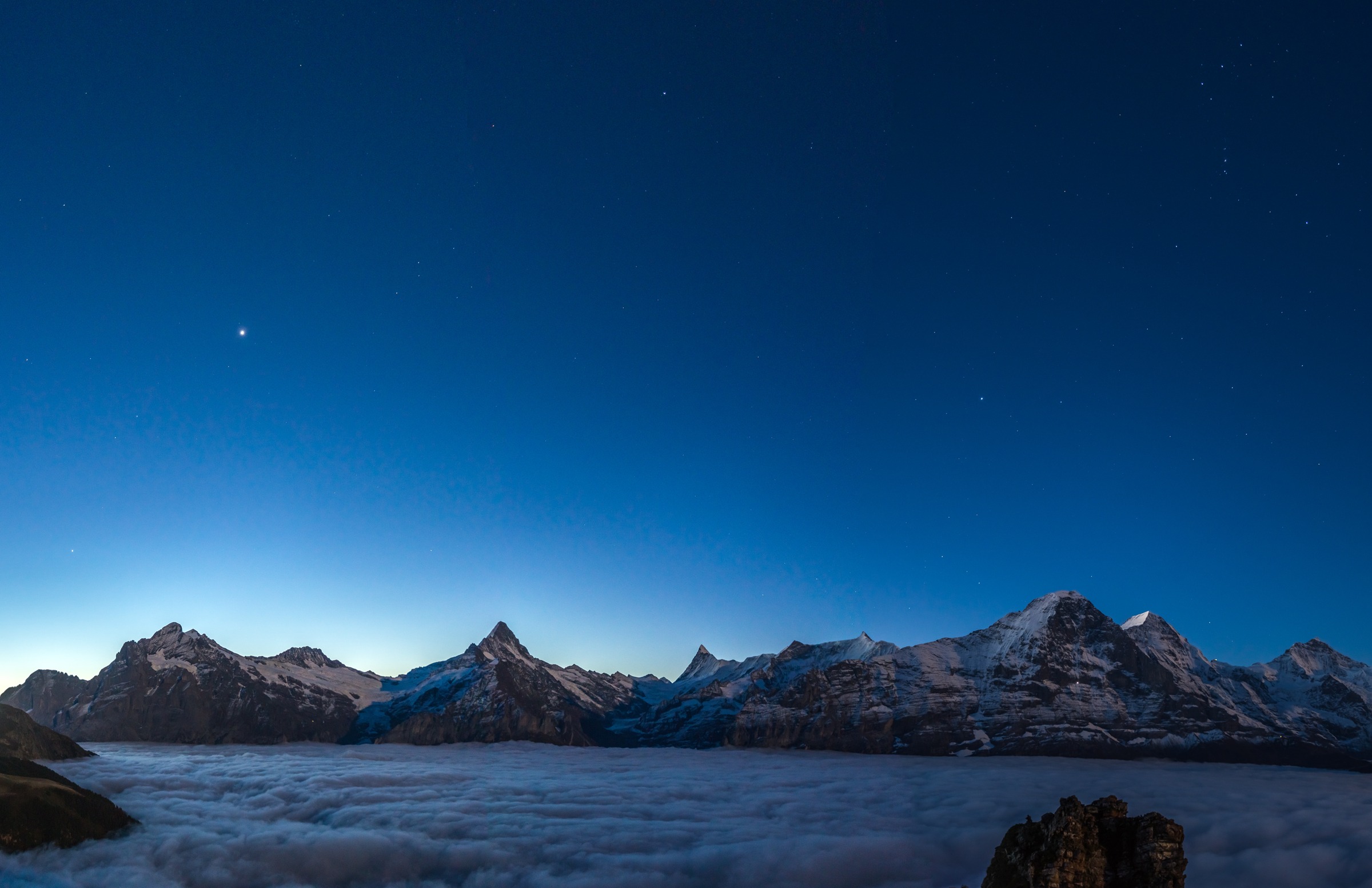 Nacht über dem Nebelmeer 