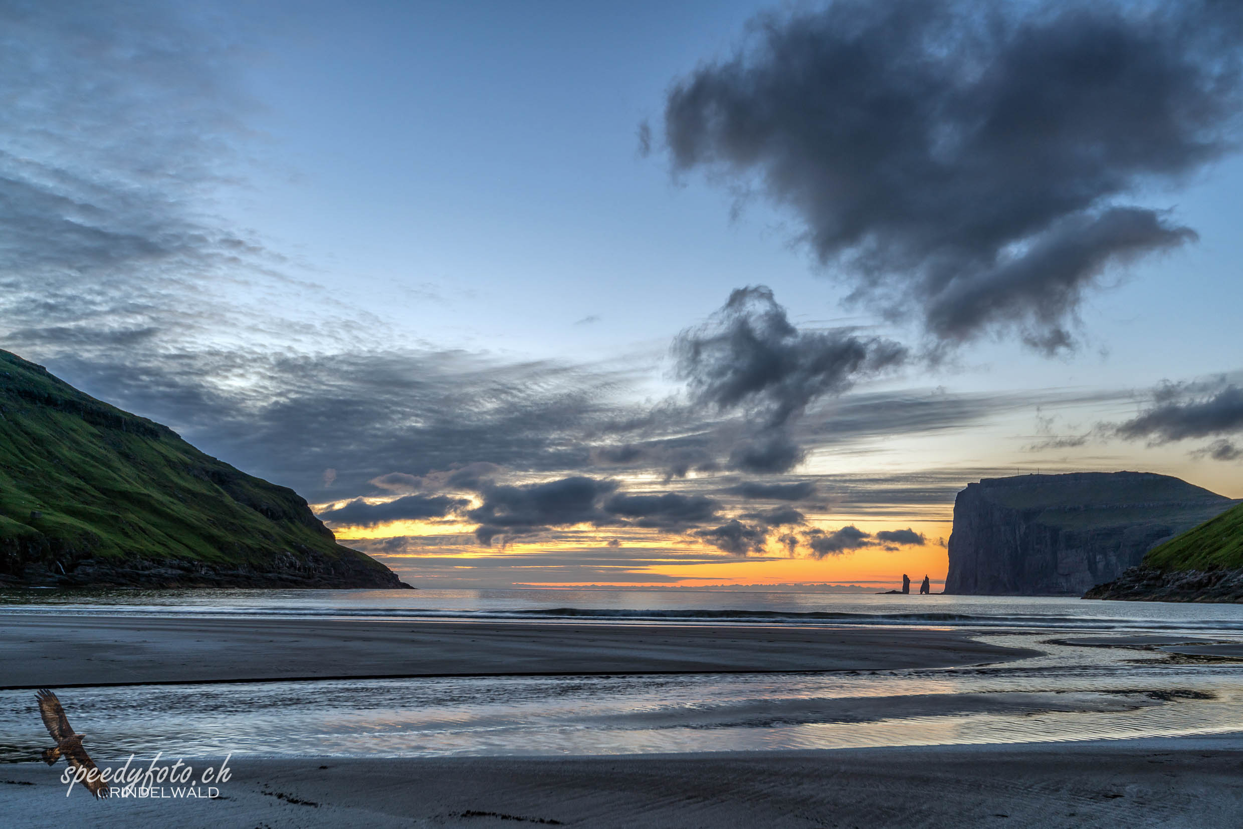 Tjørnuvík, Seastacks Risin Og Kellingin