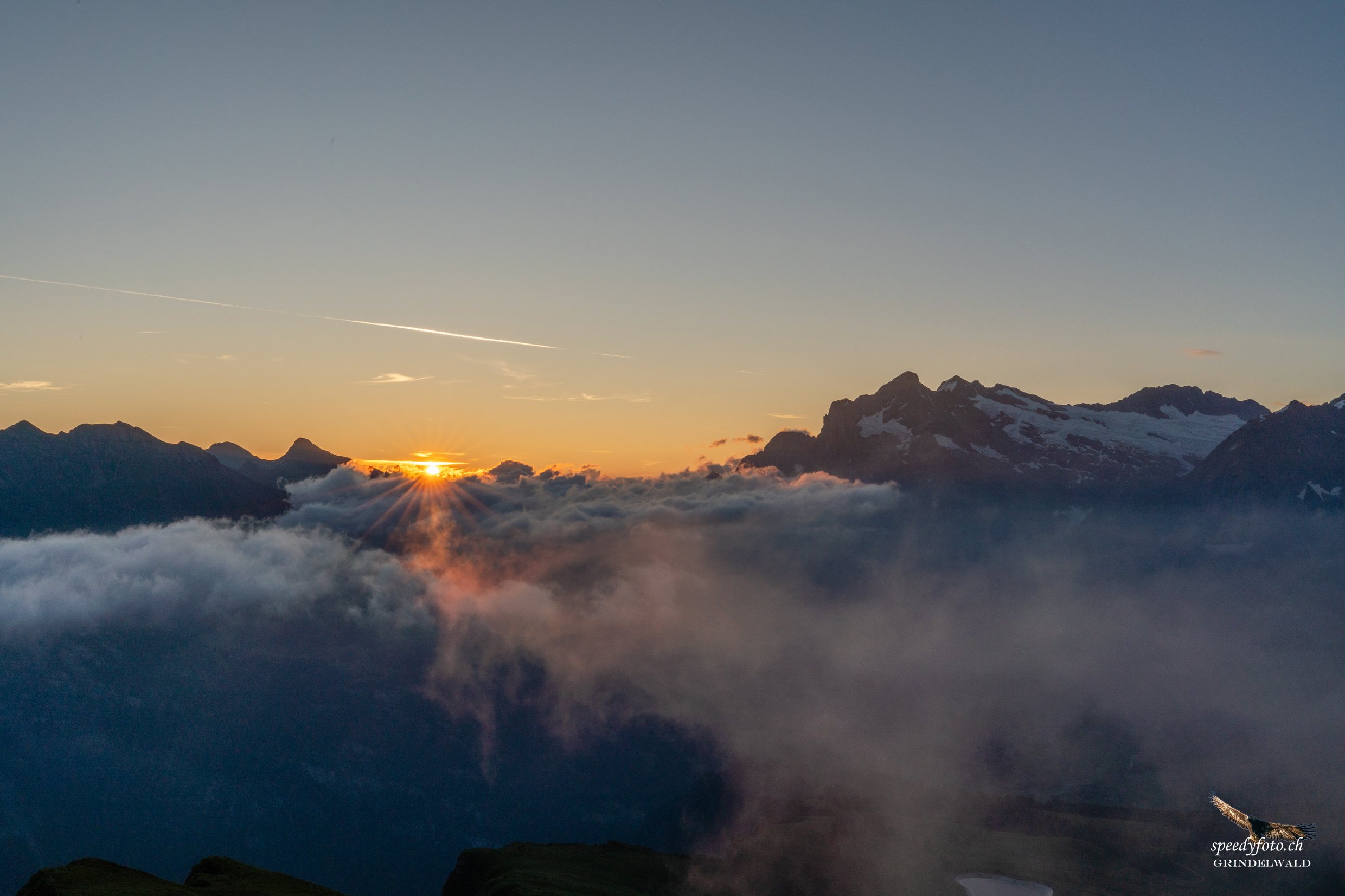 Sunrise über dem Nebel - Wetterhorn 